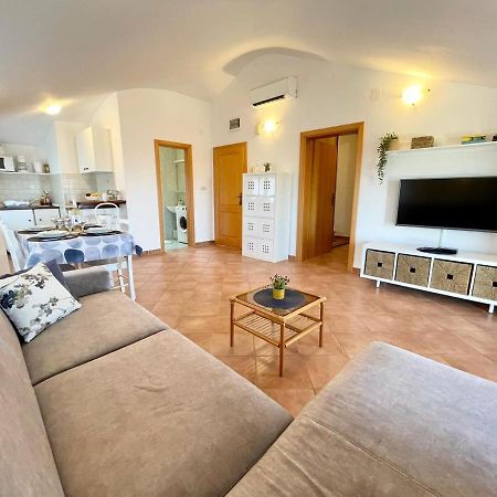 Apartments Ladonja Медулин Екстер'єр фото