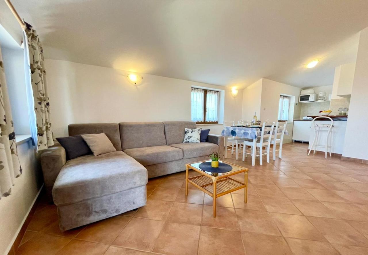 Apartments Ladonja Медулин Екстер'єр фото